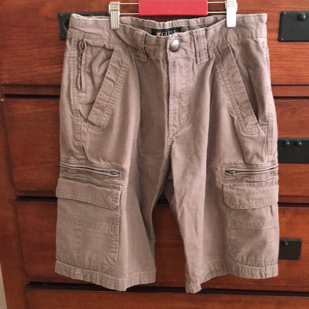 Men's Size 30 Guess Gray Cargo Shorts, Thick Material